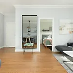 Cozy Apartment Gieysztora Wilanow By Noclegi Renters